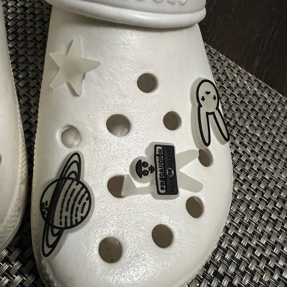 Original Bad Bunny Crocs - Picture 7 of 7